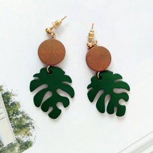 Bohemian wood turtle leaf earrings!